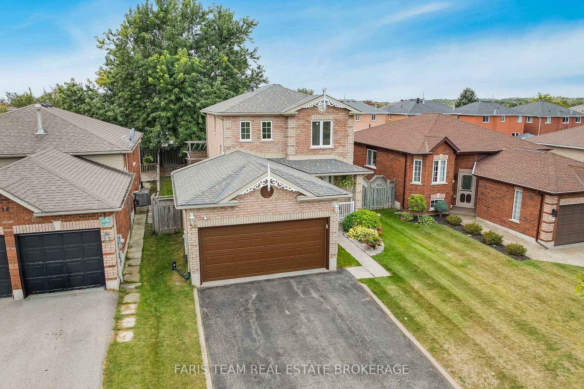 Photo 2 of 36 Red Oak Drive, Barrie, Holly — HOMEH