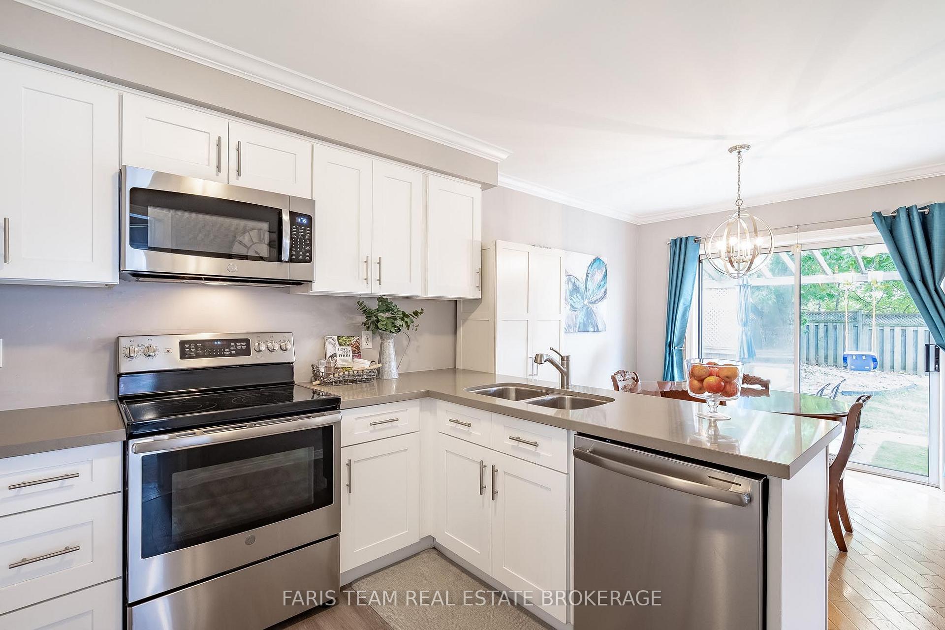 Photo 6 of 36 Red Oak Drive, Barrie, Holly — HOMEH