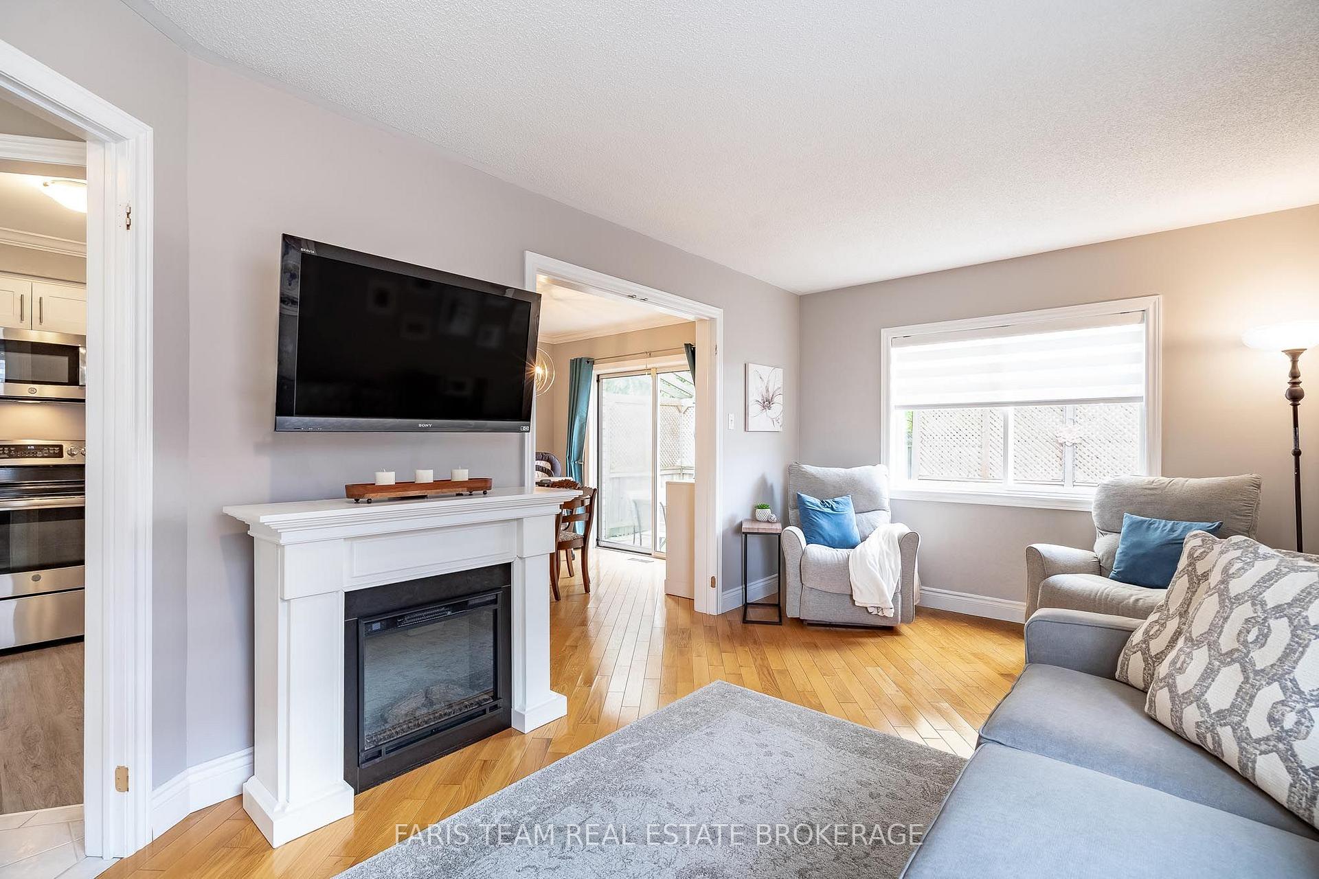 Photo 10 of 36 Red Oak Drive, Barrie, Holly — HOMEH