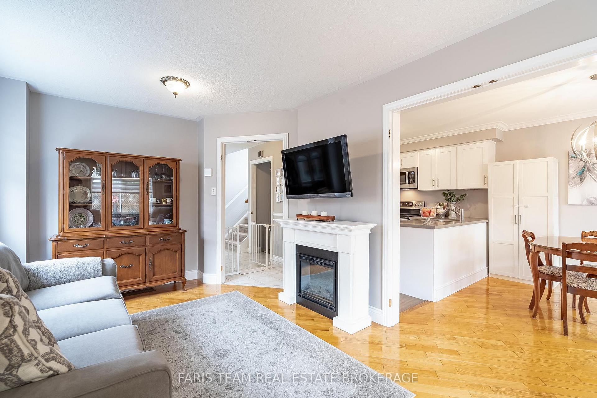 Photo 11 of 36 Red Oak Drive, Barrie, Holly — HOMEH