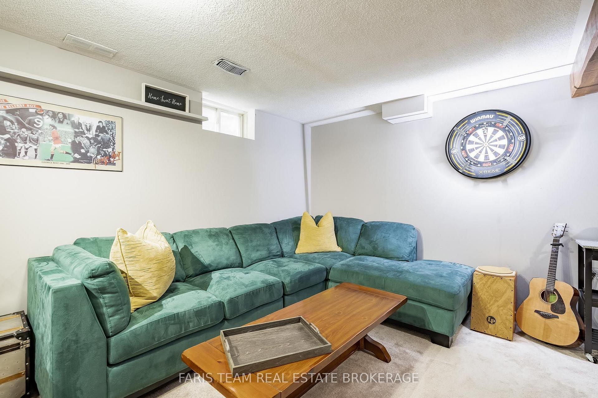 Photo 18 of 36 Red Oak Drive, Barrie, Holly — HOMEH