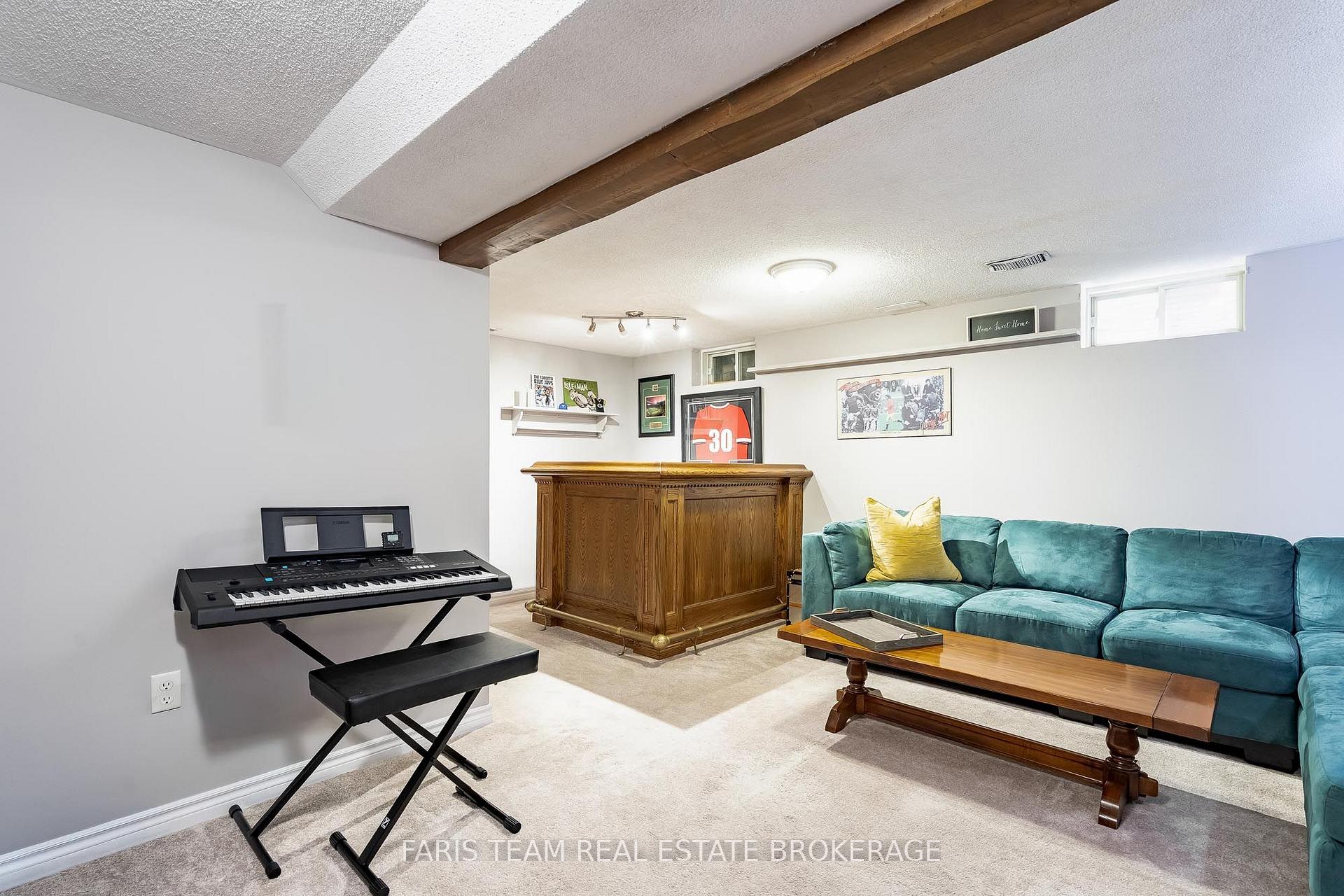 Photo 19 of 36 Red Oak Drive, Barrie, Holly — HOMEH