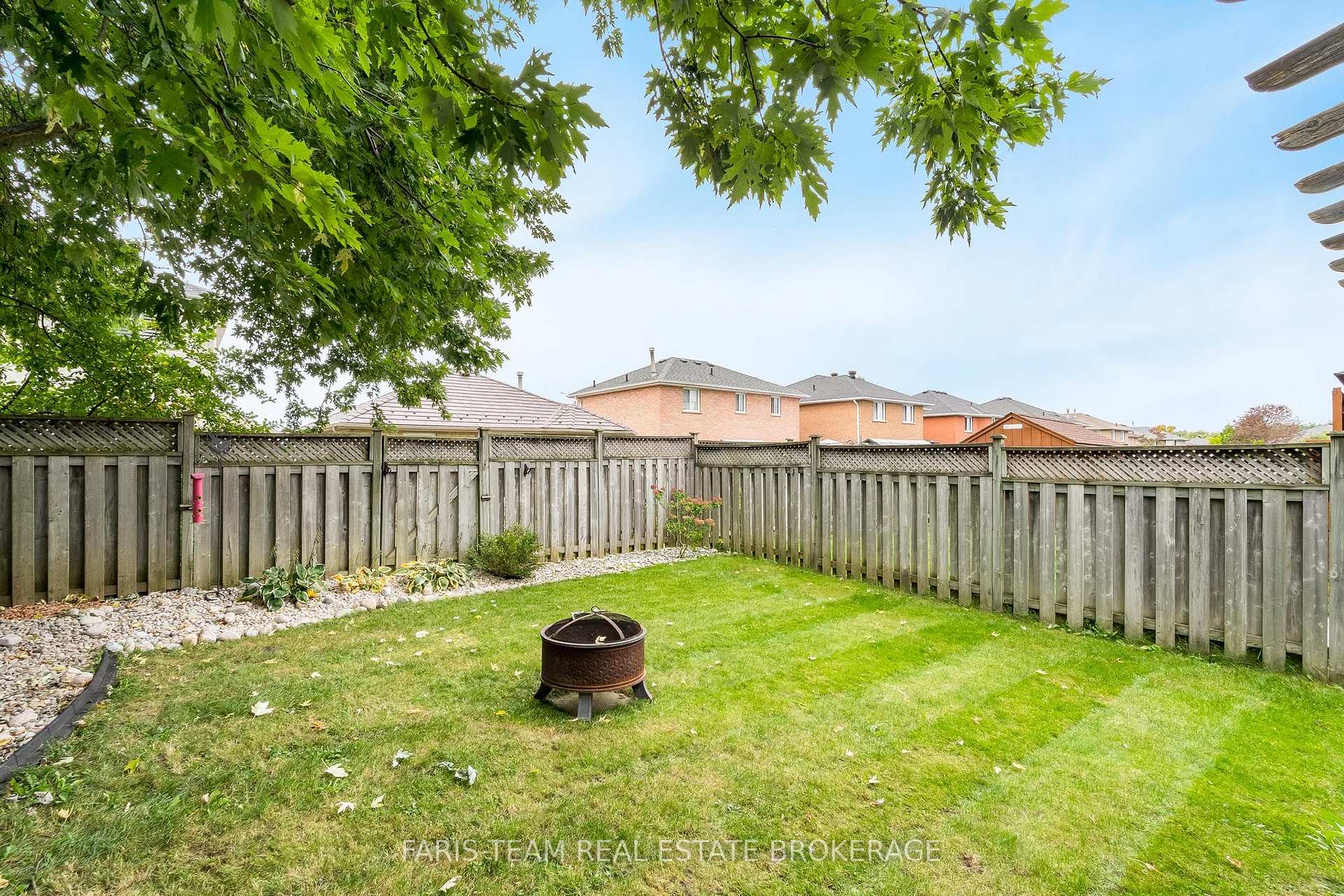 Photo 22 of 36 Red Oak Drive, Barrie, Holly — HOMEH