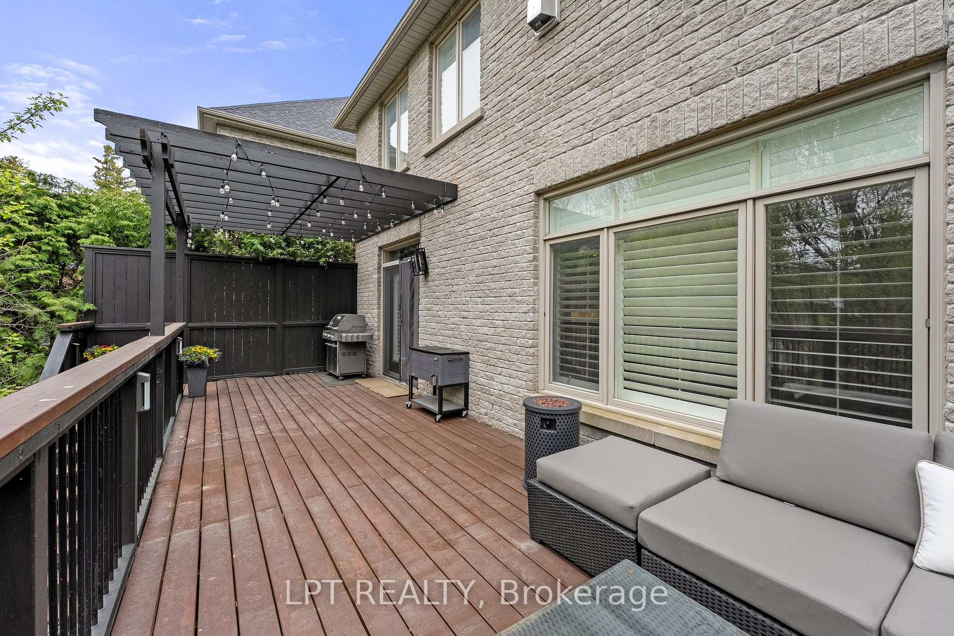 Photo 17 of 112 Tyler Street, Aurora, Aurora Village — HOMEH