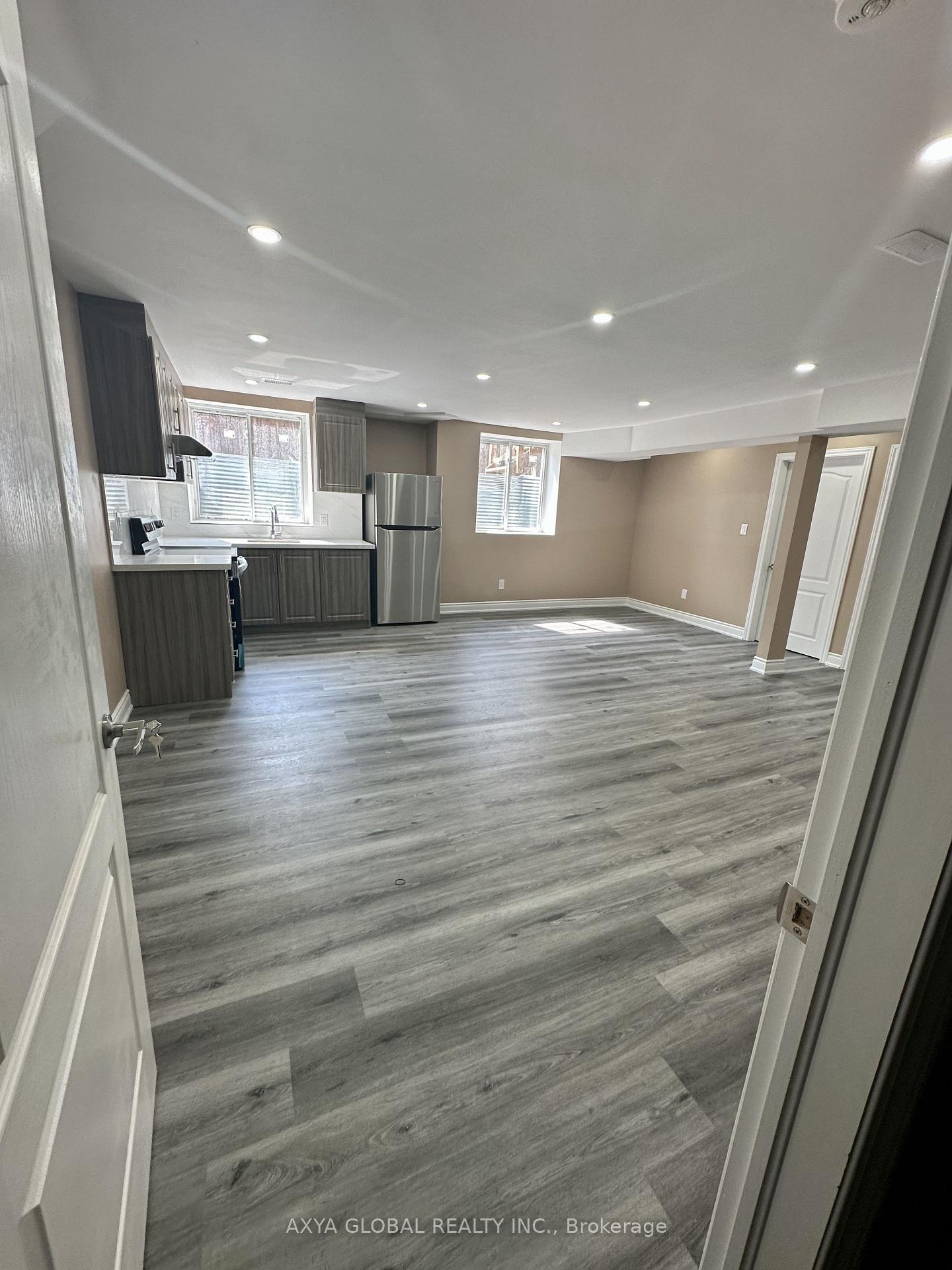 Photo 5 of 5 Stilton Avenue, Vaughan, Kleinburg — HOMEH