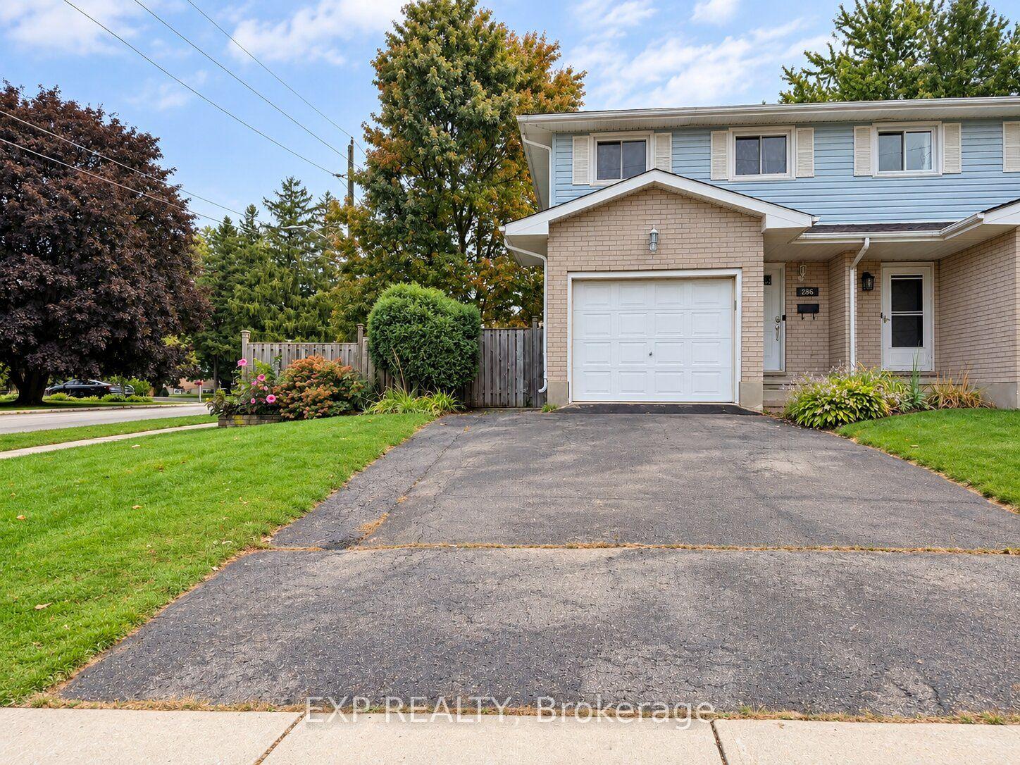 Photo of 286 Mutual Street N