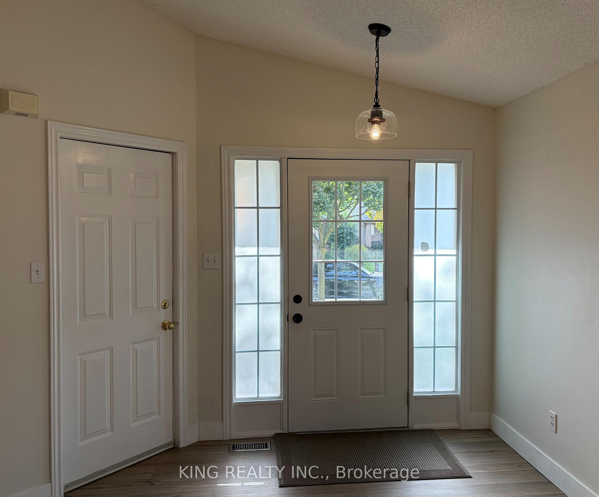Photo 4 of 1671 Benjamin Drive, London, East D — HOMEH