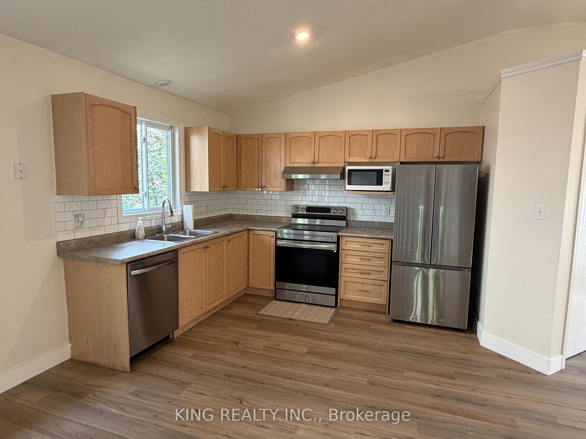 Photo 5 of 1671 Benjamin Drive, London, East D — HOMEH