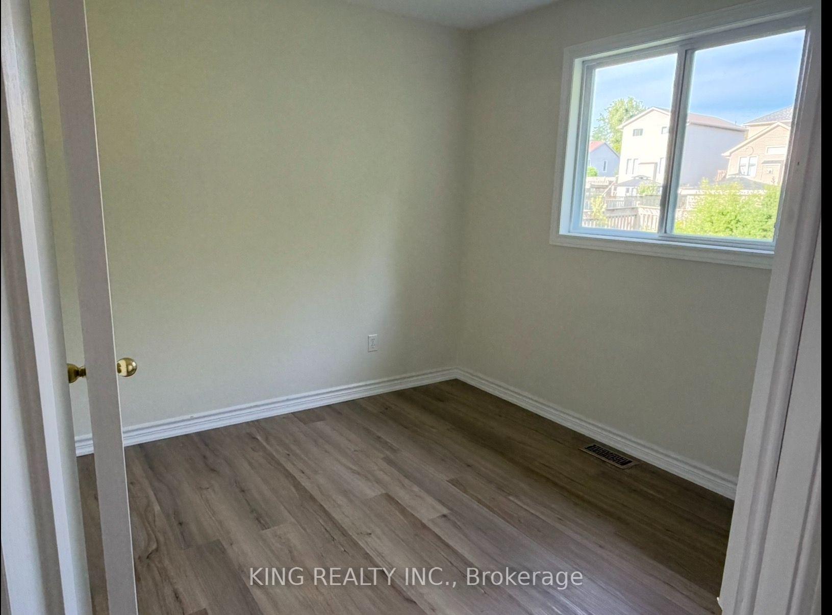 Photo 15 of 1671 Benjamin Drive, London, East D — HOMEH