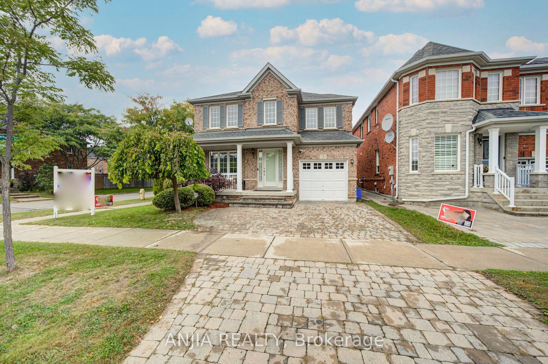 Photo 1 of 1 Aylesbury Gate, Markham, Berczy — HOMEH
