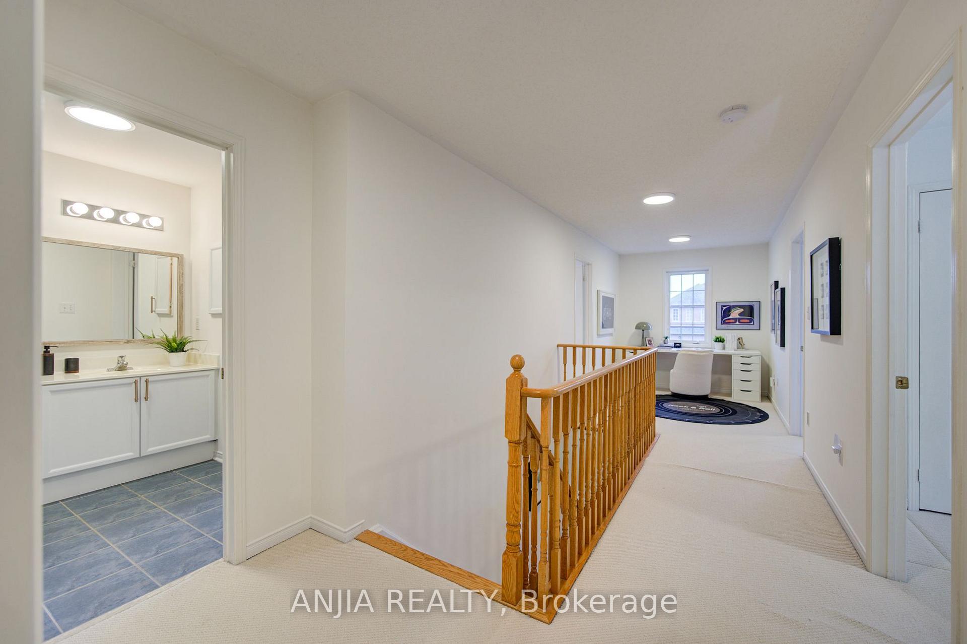 Photo 20 of 1 Aylesbury Gate, Markham, Berczy — HOMEH