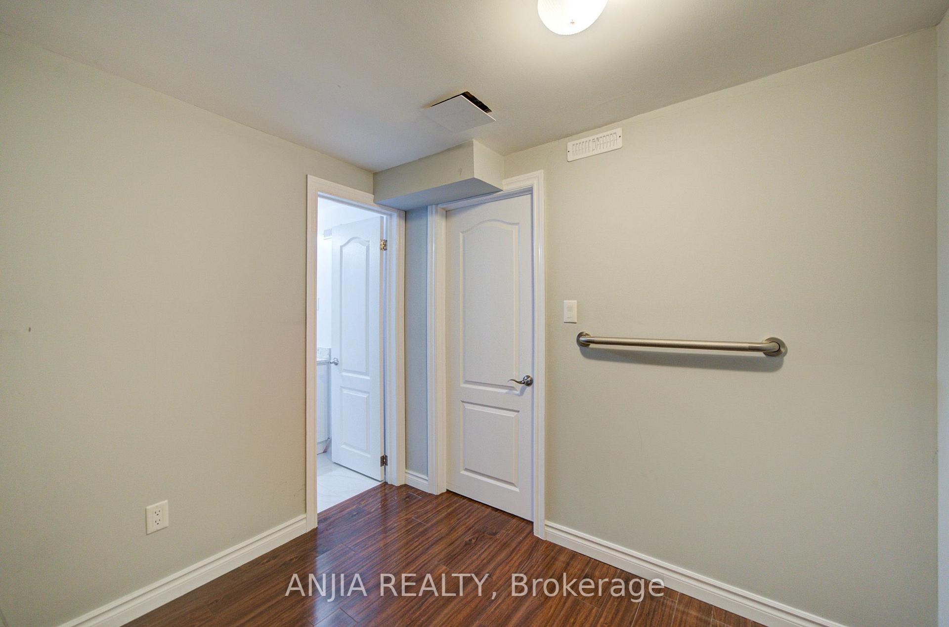 Photo 44 of 1 Aylesbury Gate, Markham, Berczy — HOMEH