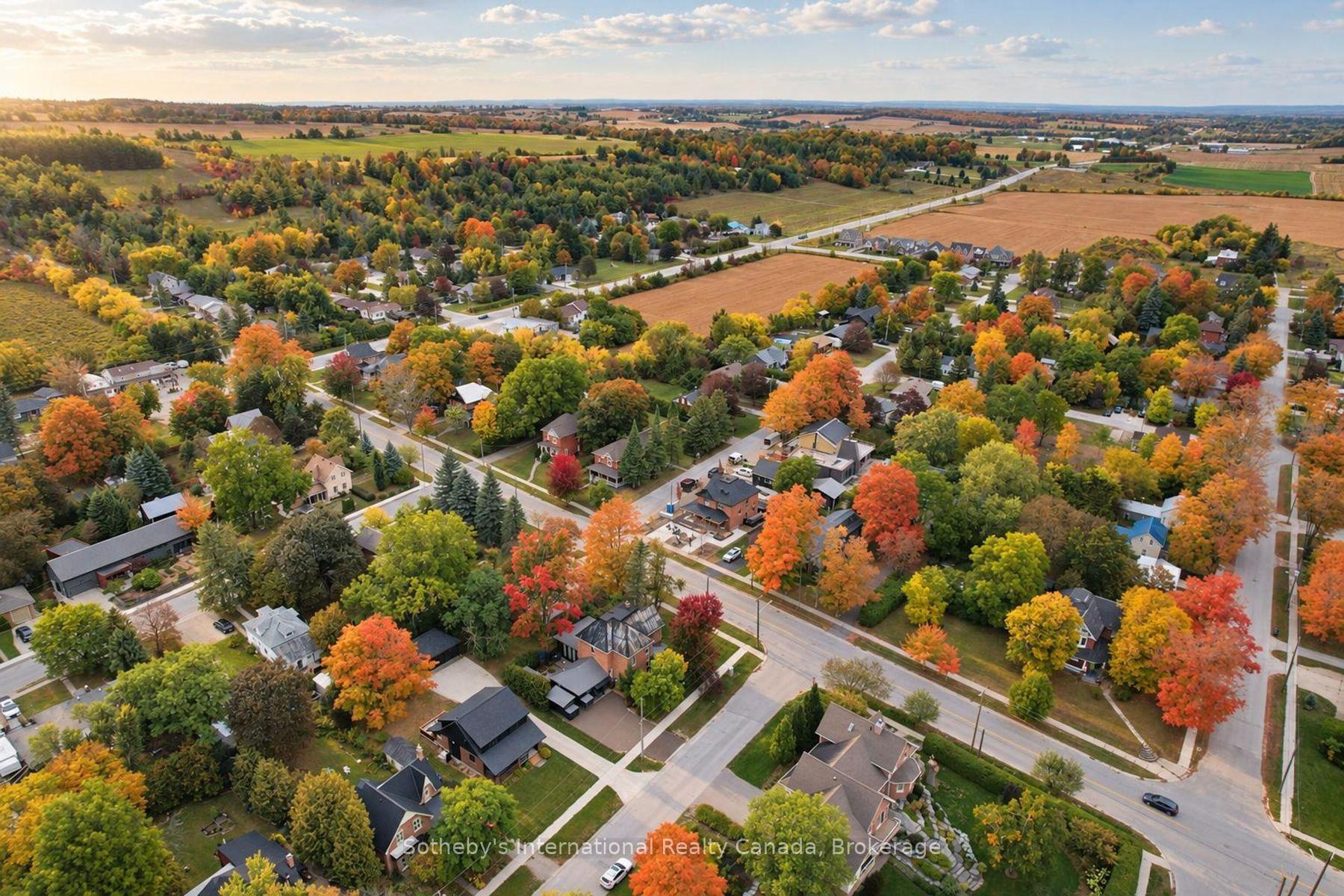 Photo 48 of 4 King Street, Clearview, Creemore — HOMEH