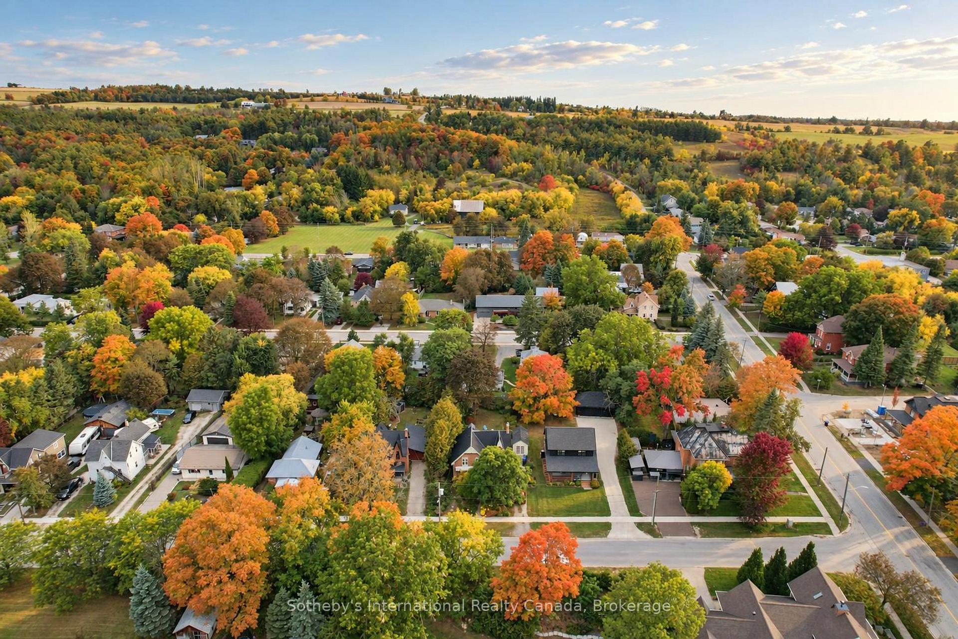 Photo 49 of 4 King Street, Clearview, Creemore — HOMEH