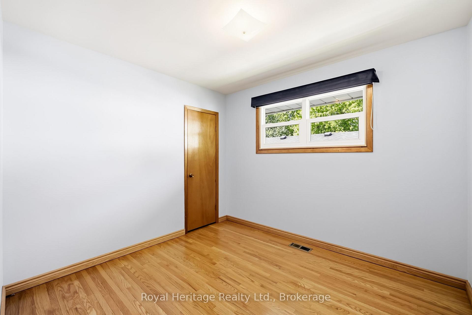 Photo 20 of 12 Simcoe Street, Whitby, Brooklin — HOMEH