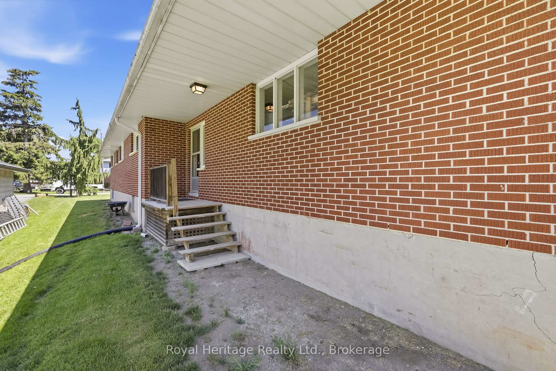 Photo 24 of 12 Simcoe Street, Whitby, Brooklin — HOMEH