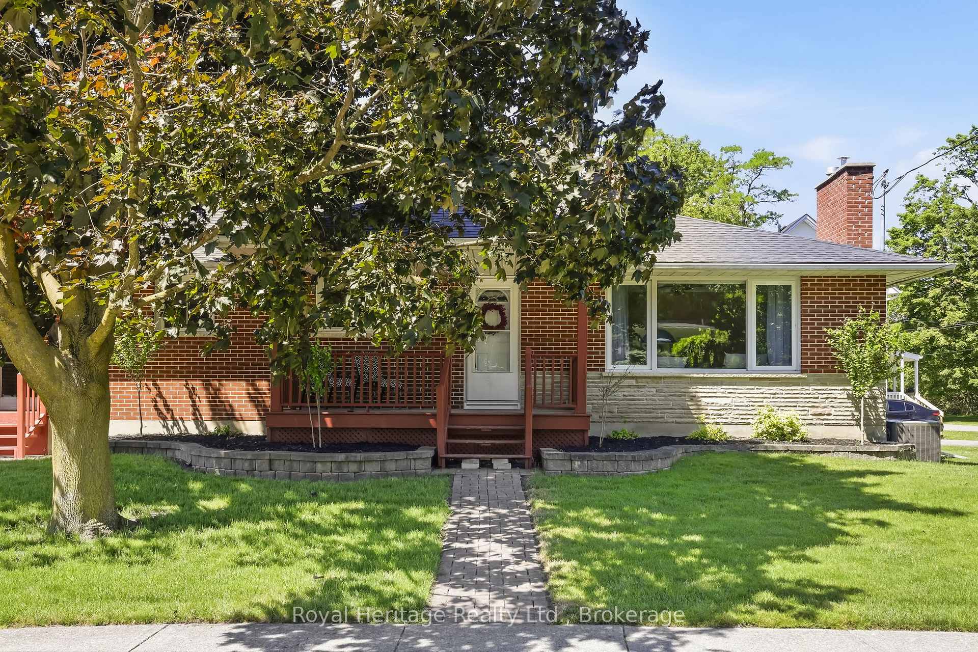 Photo 27 of 12 Simcoe Street, Whitby, Brooklin — HOMEH