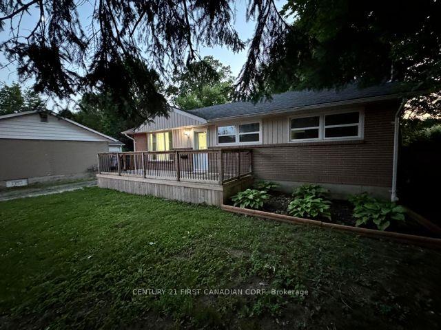 Photo 1 of Unit Upper Level, 31 Thorncrest Crescent, London, South D — HOMEH