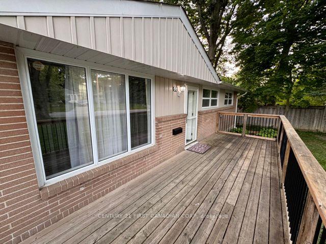 Photo 2 of Unit Upper Level, 31 Thorncrest Crescent, London, South D — HOMEH