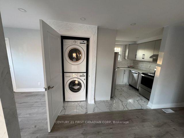 Photo 6 of Unit Upper Level, 31 Thorncrest Crescent, London, South D — HOMEH