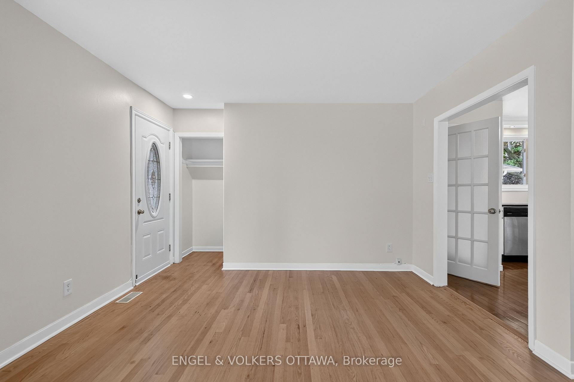 Photo 6 of 1238 St. Paul Avenue, Ottawa, Ellwood — HOMEH
