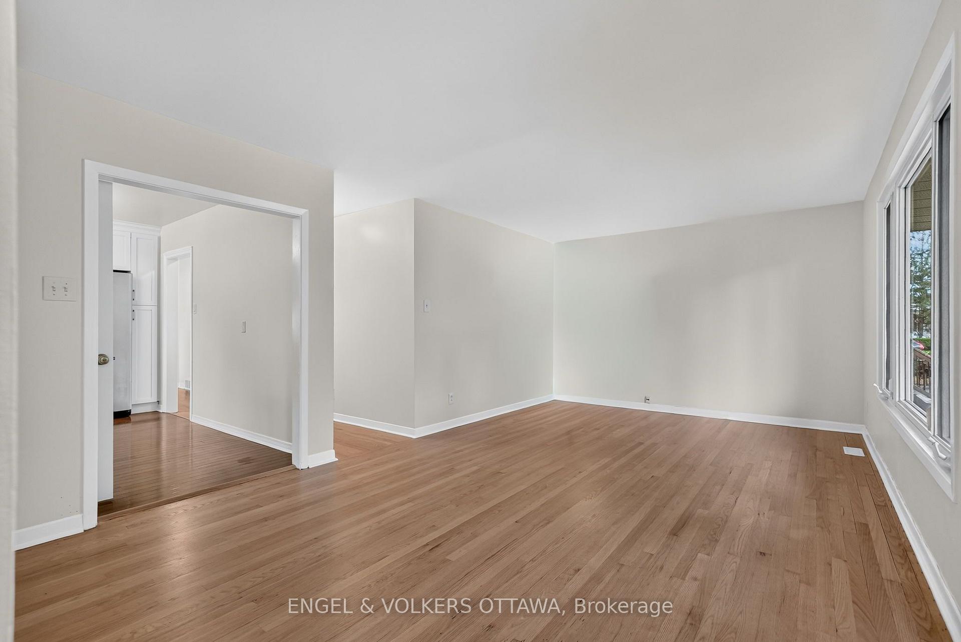 Photo 8 of 1238 St. Paul Avenue, Ottawa, Ellwood — HOMEH