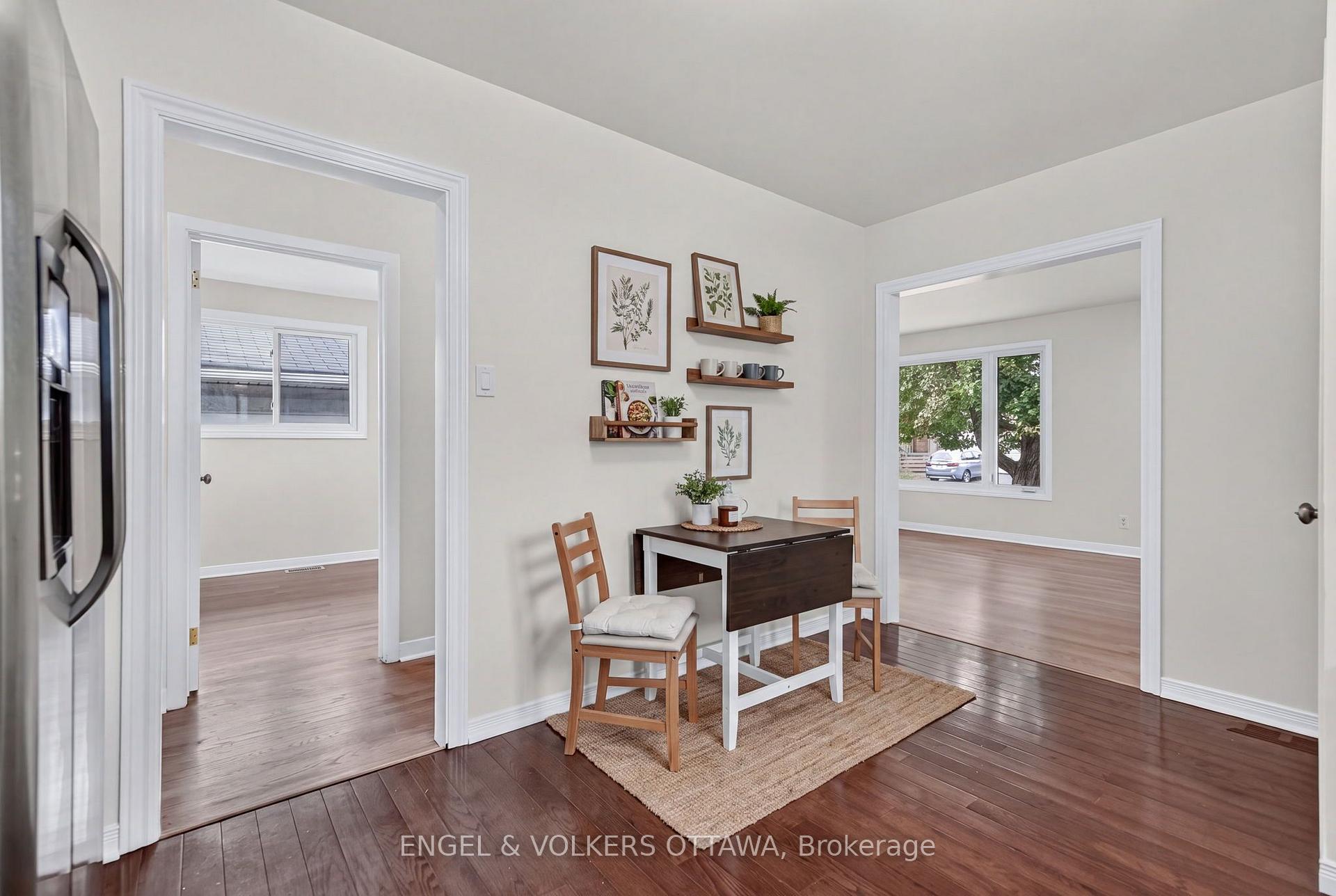 Photo 19 of 1238 St. Paul Avenue, Ottawa, Ellwood — HOMEH