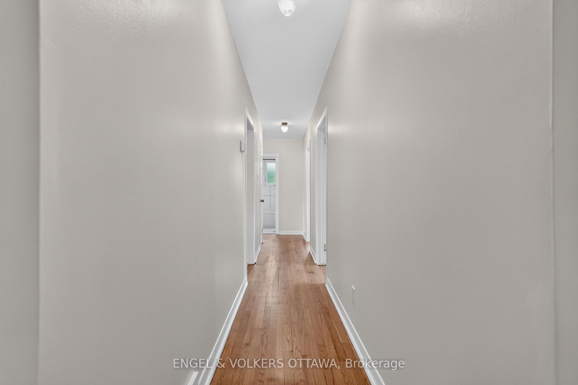 Photo 20 of 1238 St. Paul Avenue, Ottawa, Ellwood — HOMEH