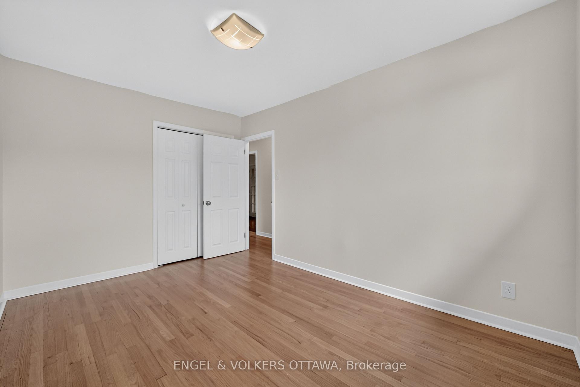 Photo 27 of 1238 St. Paul Avenue, Ottawa, Ellwood — HOMEH