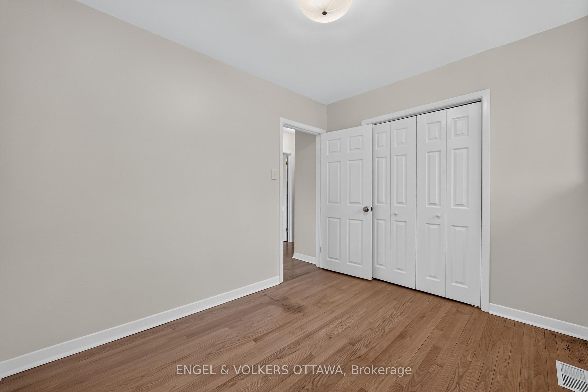 Photo 30 of 1238 St. Paul Avenue, Ottawa, Ellwood — HOMEH