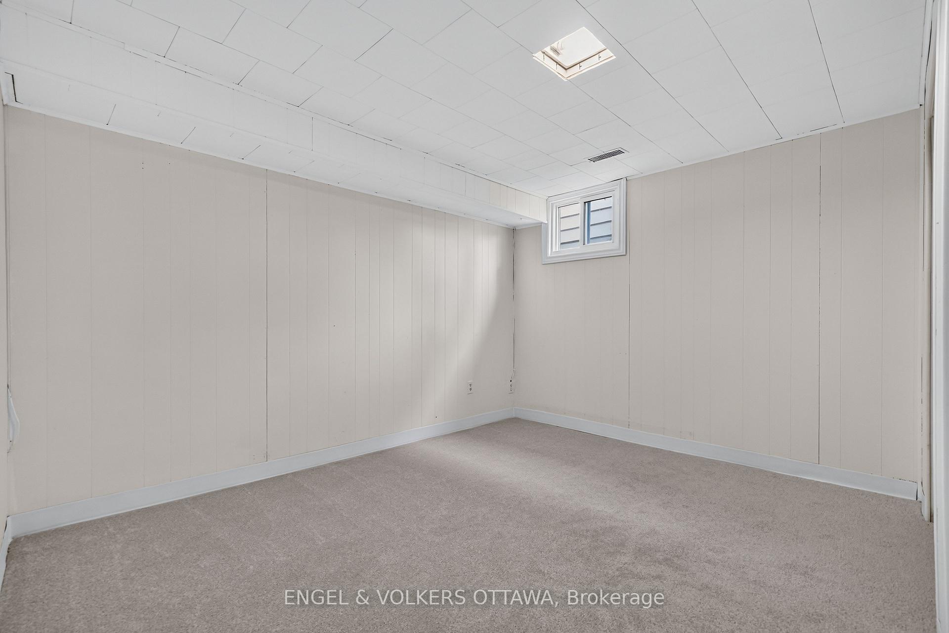 Photo 33 of 1238 St. Paul Avenue, Ottawa, Ellwood — HOMEH
