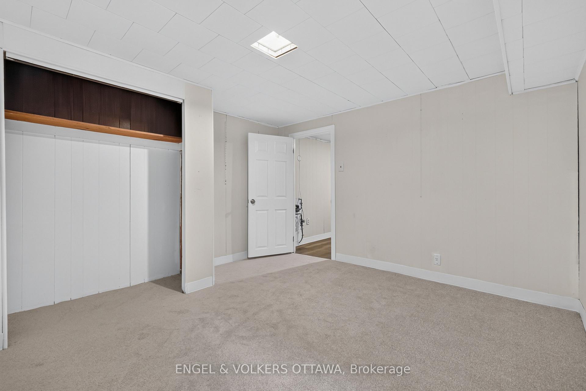 Photo 34 of 1238 St. Paul Avenue, Ottawa, Ellwood — HOMEH
