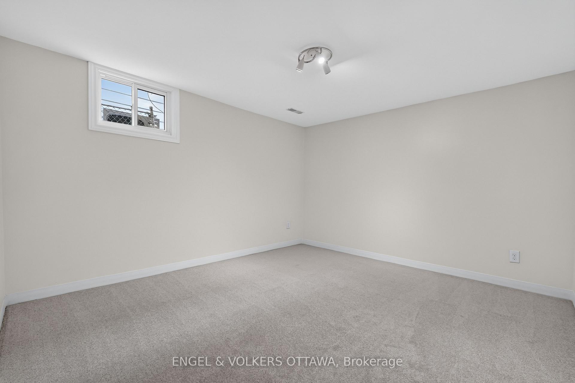 Photo 38 of 1238 St. Paul Avenue, Ottawa, Ellwood — HOMEH