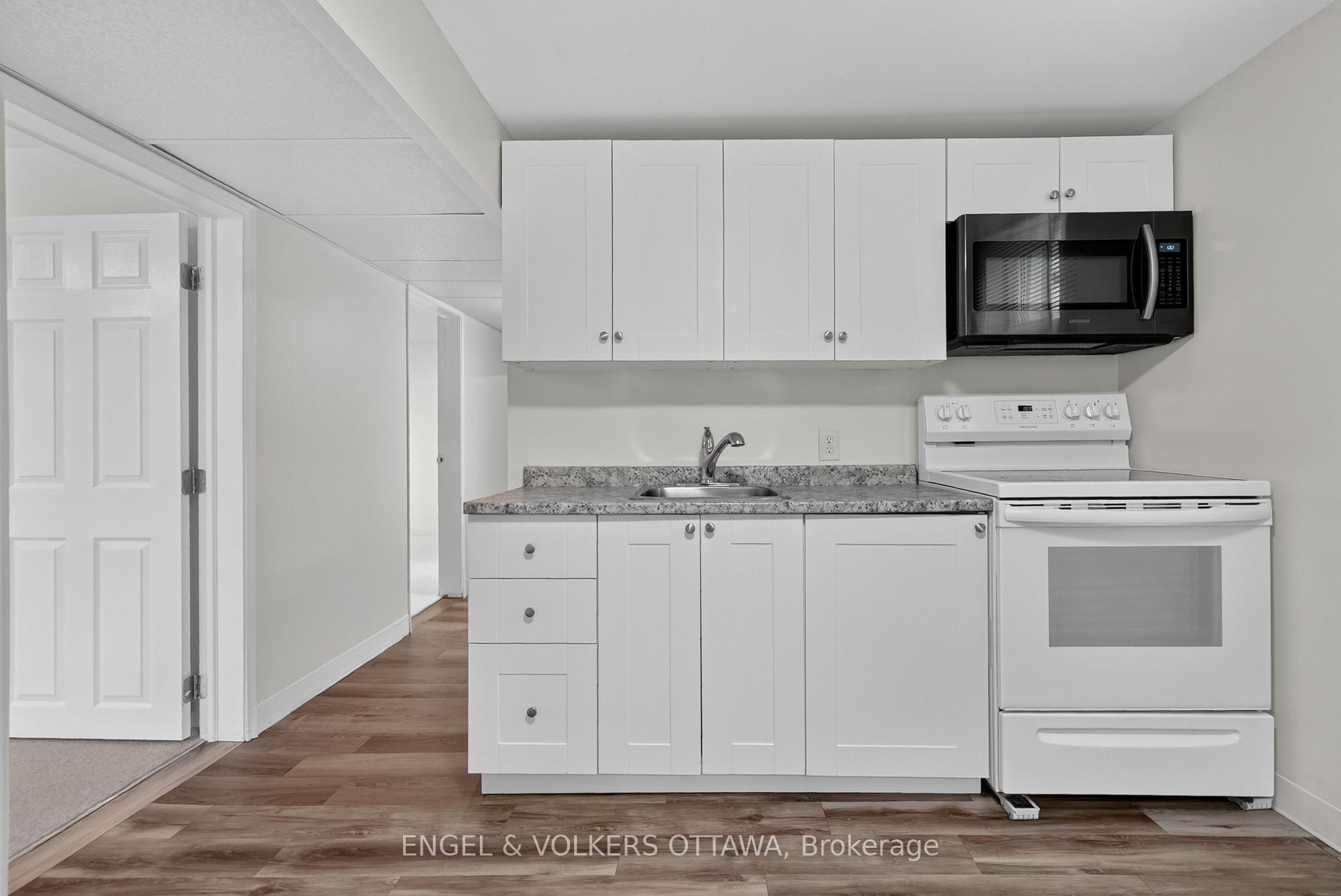 Photo 43 of 1238 St. Paul Avenue, Ottawa, Ellwood — HOMEH