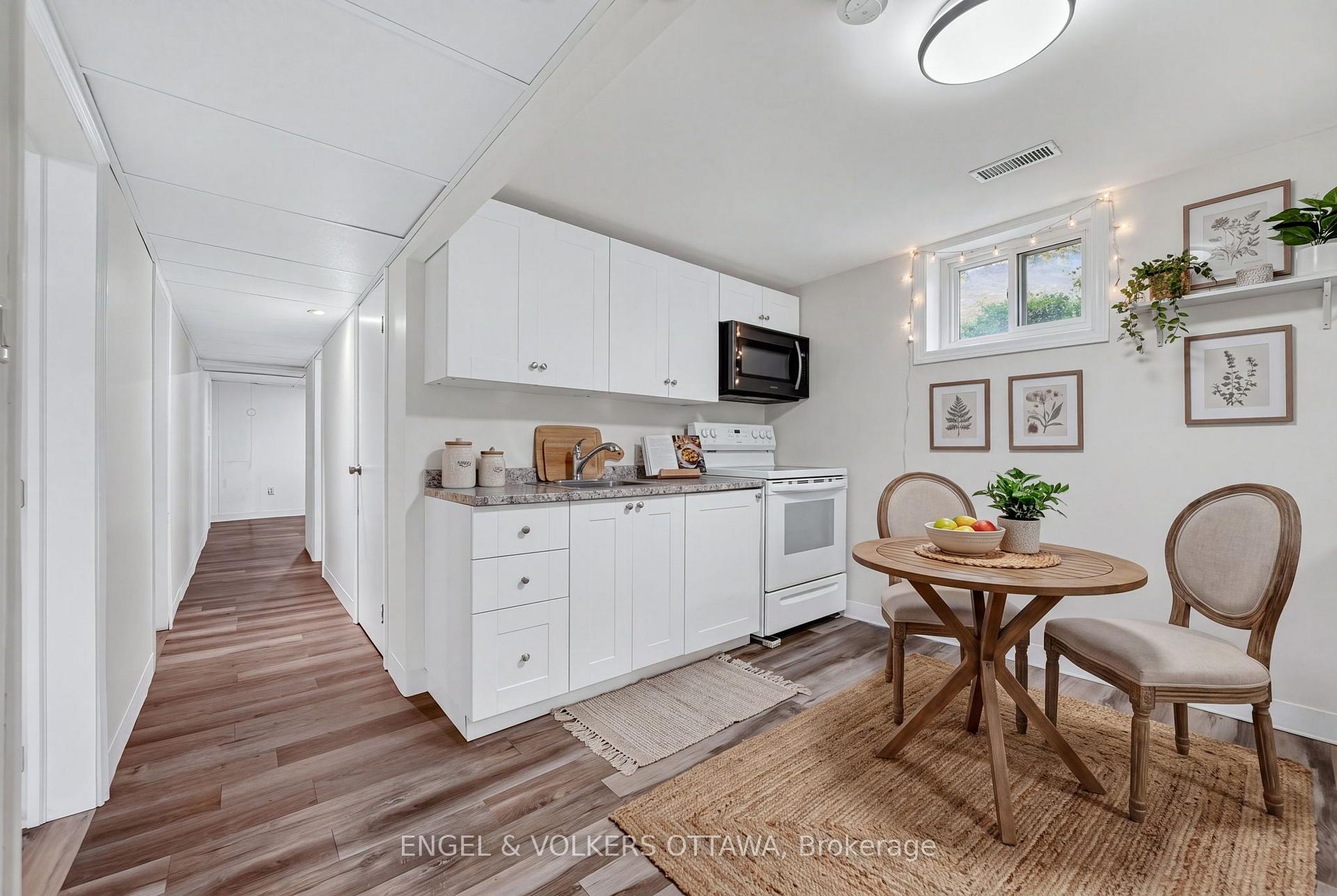 Photo 46 of 1238 St. Paul Avenue, Ottawa, Ellwood — HOMEH