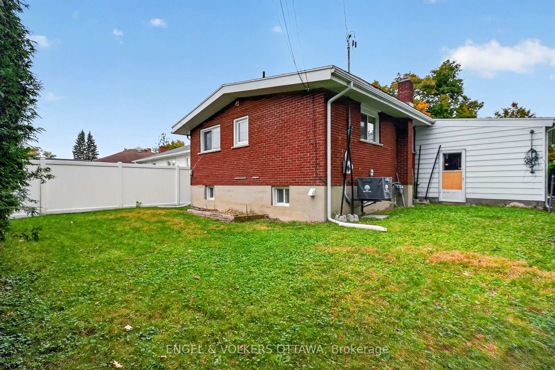 Photo 50 of 1238 St. Paul Avenue, Ottawa, Ellwood — HOMEH