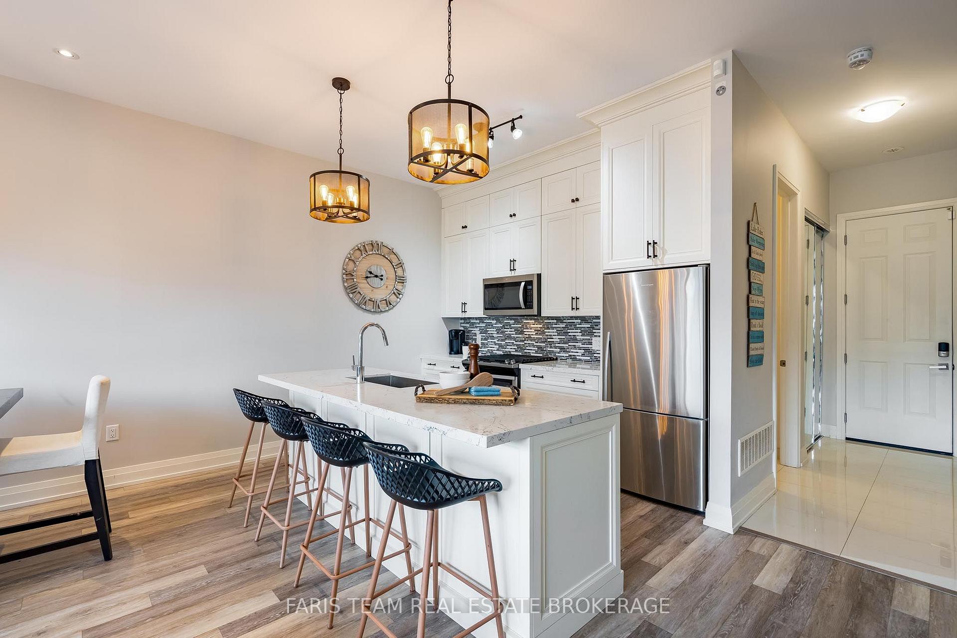 Photo 3 of 3733 Riva Avenue, Innisfil, Rural Innisfil — HOMEH