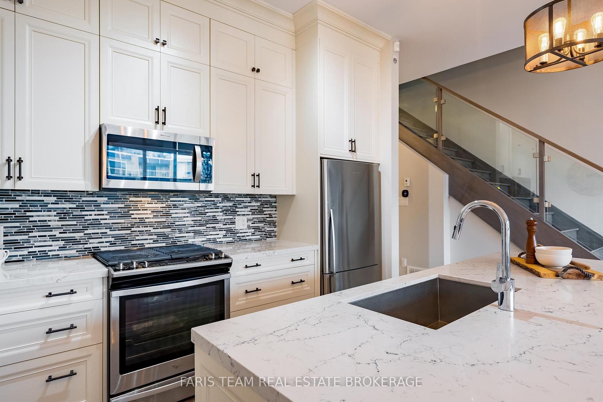 Photo 6 of 3733 Riva Avenue, Innisfil, Rural Innisfil — HOMEH