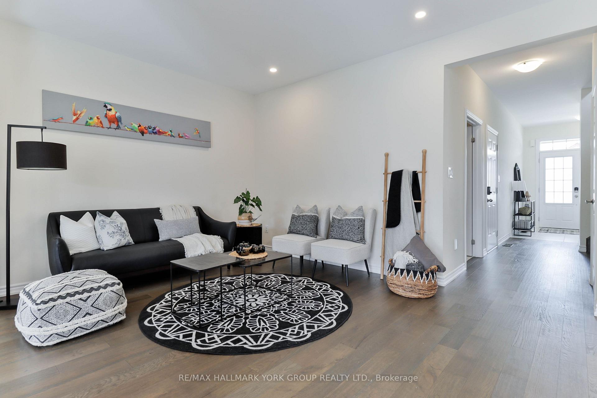 Photo 4 of 434 Ritas Avenue, Newmarket, Summerhill Estates — HOMEH