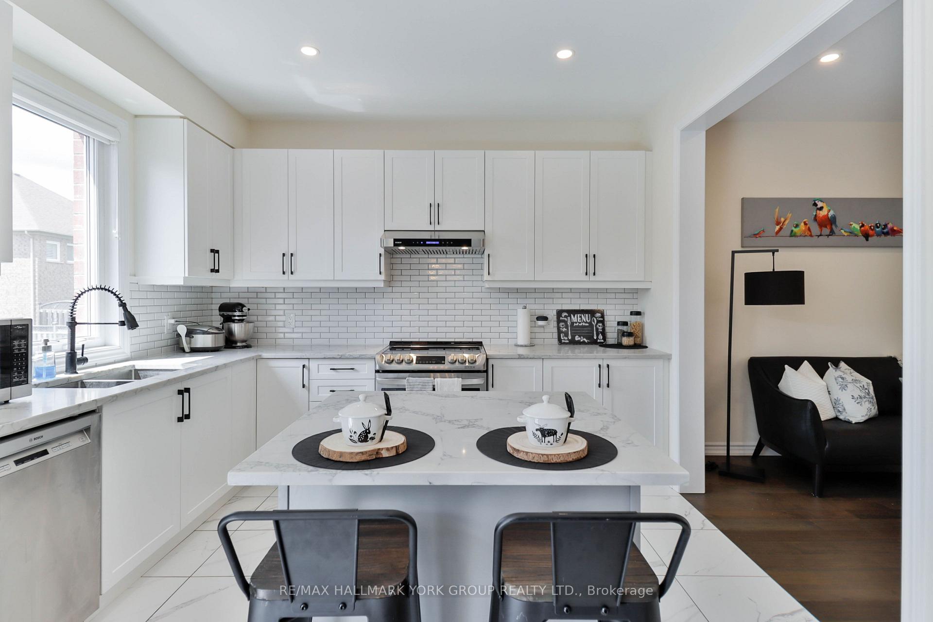 Photo 18 of 434 Ritas Avenue, Newmarket, Summerhill Estates — HOMEH