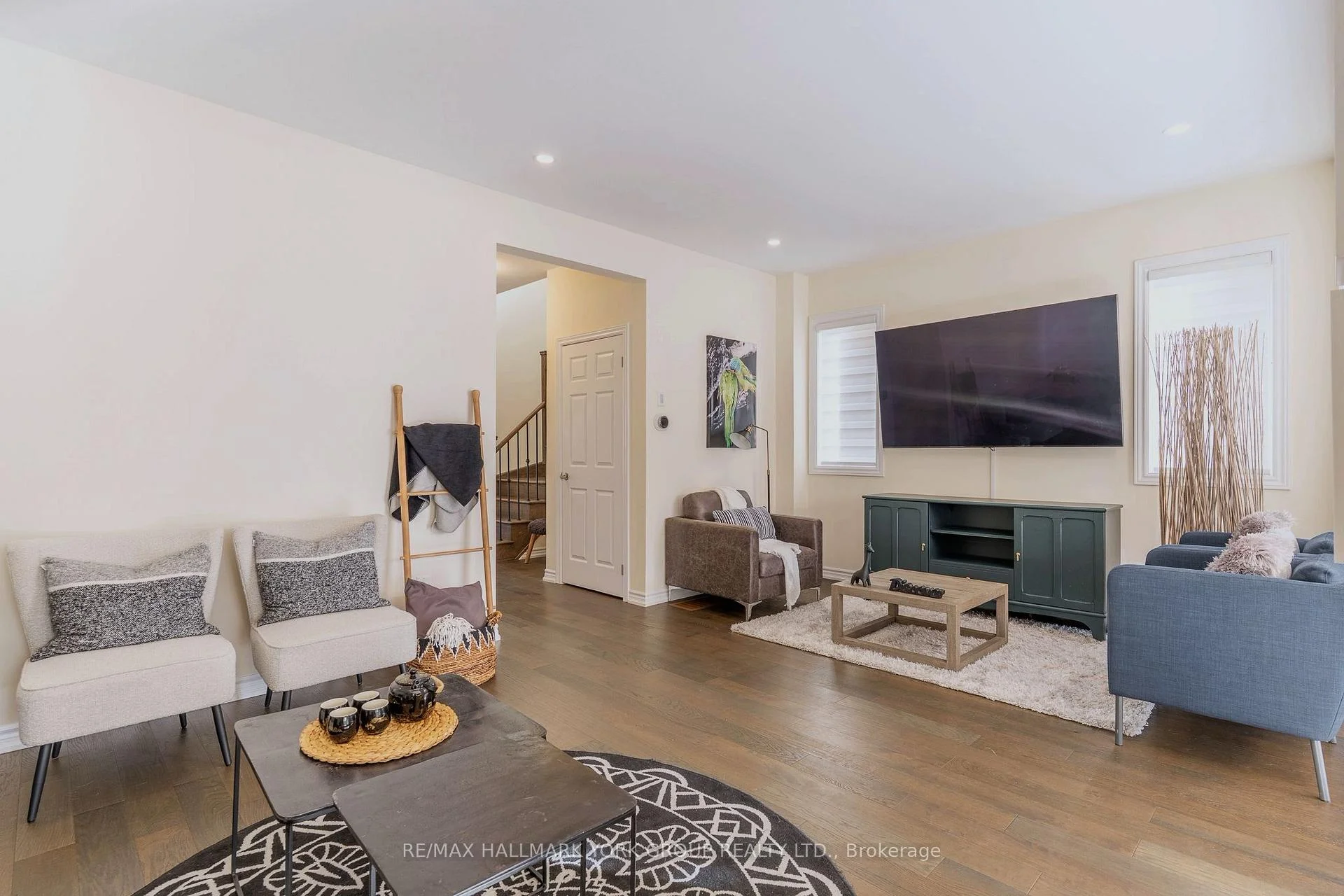 Photo 7 of 434 Ritas Avenue, Newmarket, Summerhill Estates — HOMEH