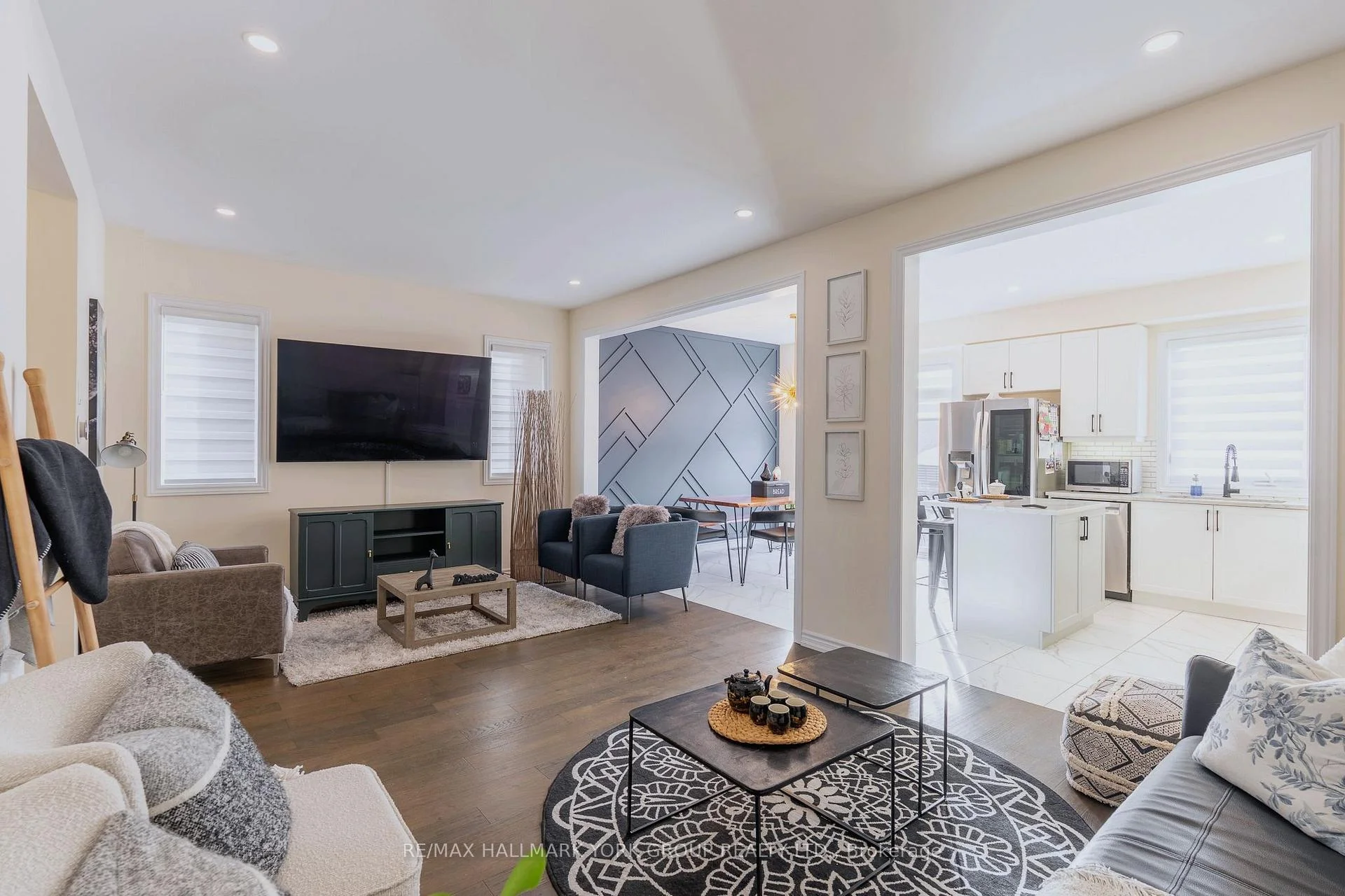 Photo 10 of 434 Ritas Avenue, Newmarket, Summerhill Estates — HOMEH
