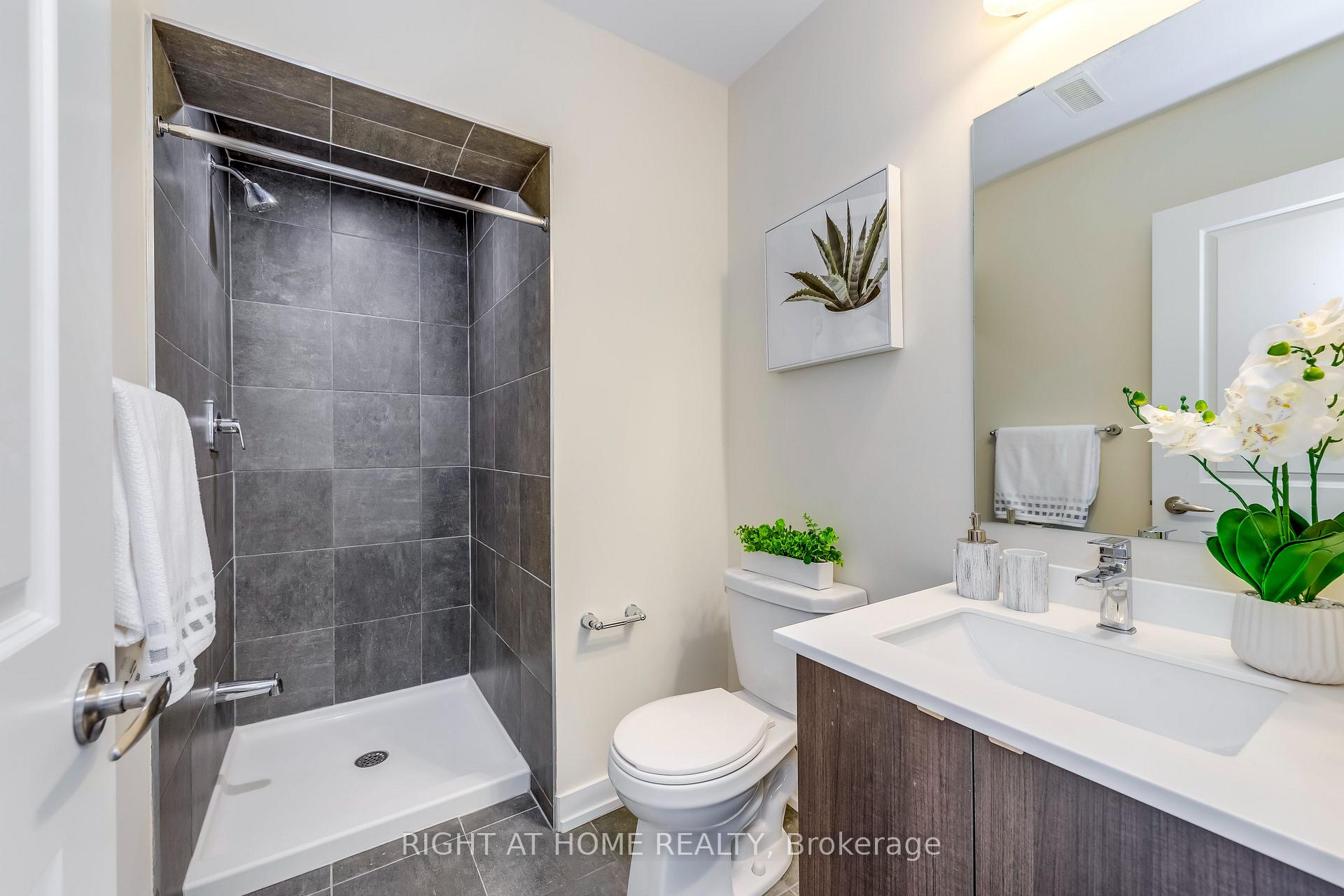 Photo 6 of 272 Squire Crescent, Oakville, Glenorchy — HOMEH