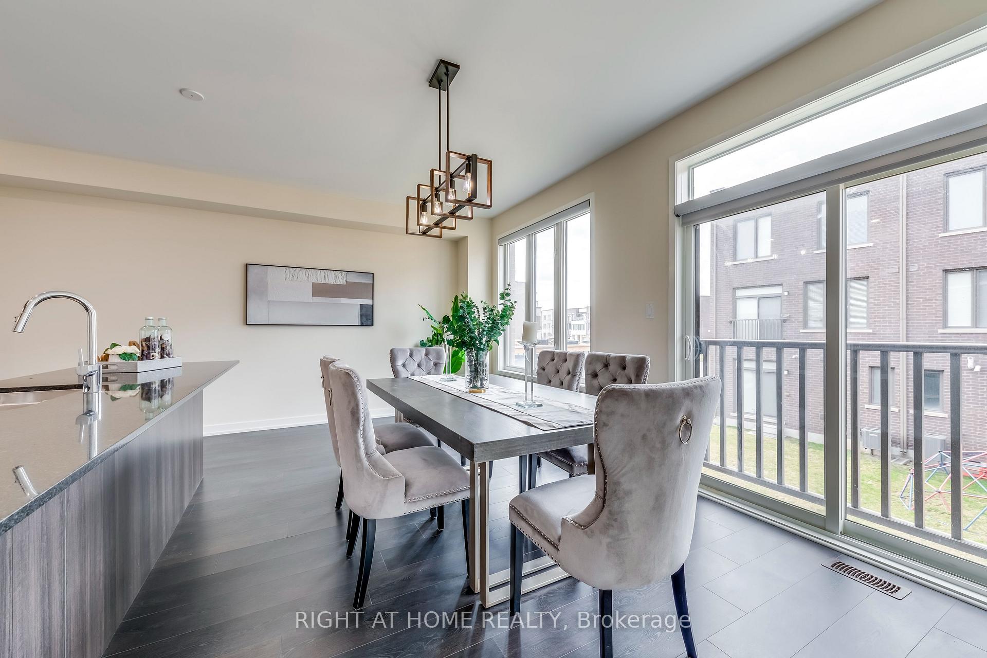 Photo 15 of 272 Squire Crescent, Oakville, Glenorchy — HOMEH