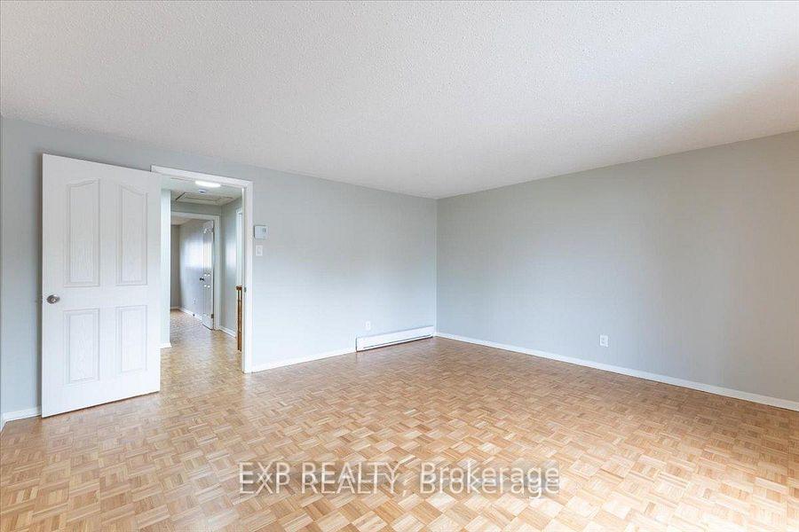 Photo 19 of 15 Jansen Road, Ottawa, Sheahan Estates/Trend Village — HOMEH