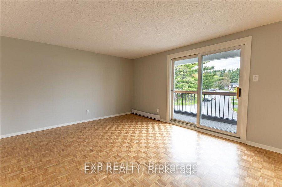 Photo 18 of 15 Jansen Road, Ottawa, Sheahan Estates/Trend Village — HOMEH