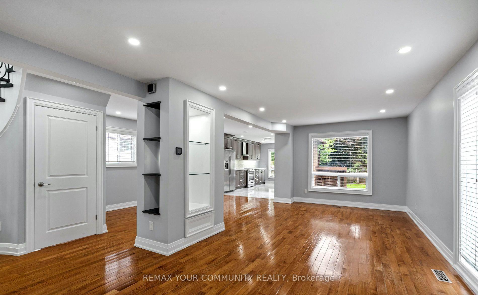 Photo 8 of 700 Stonepath Circle, Pickering, Amberlea — HOMEH