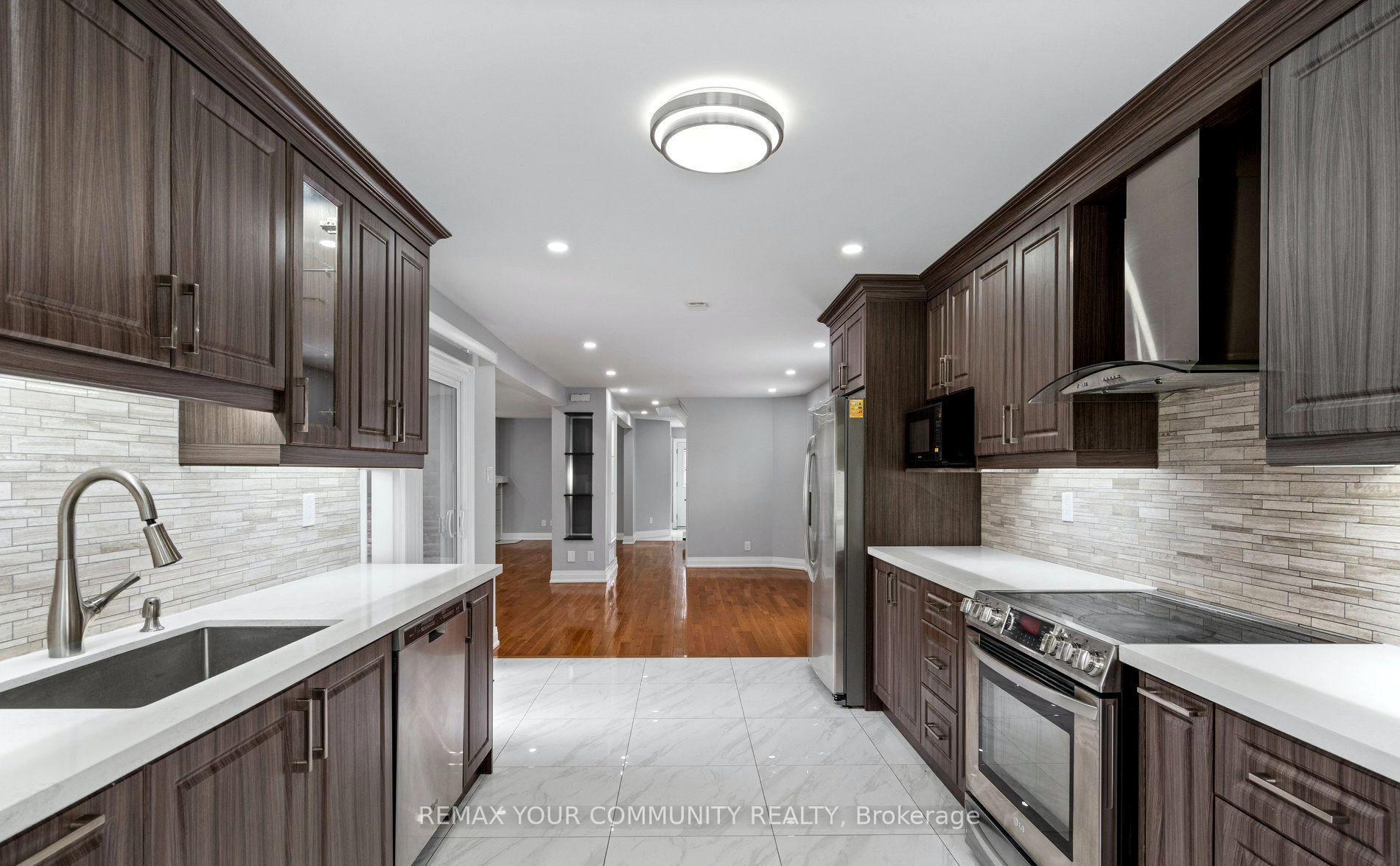 Photo 13 of 700 Stonepath Circle, Pickering, Amberlea — HOMEH