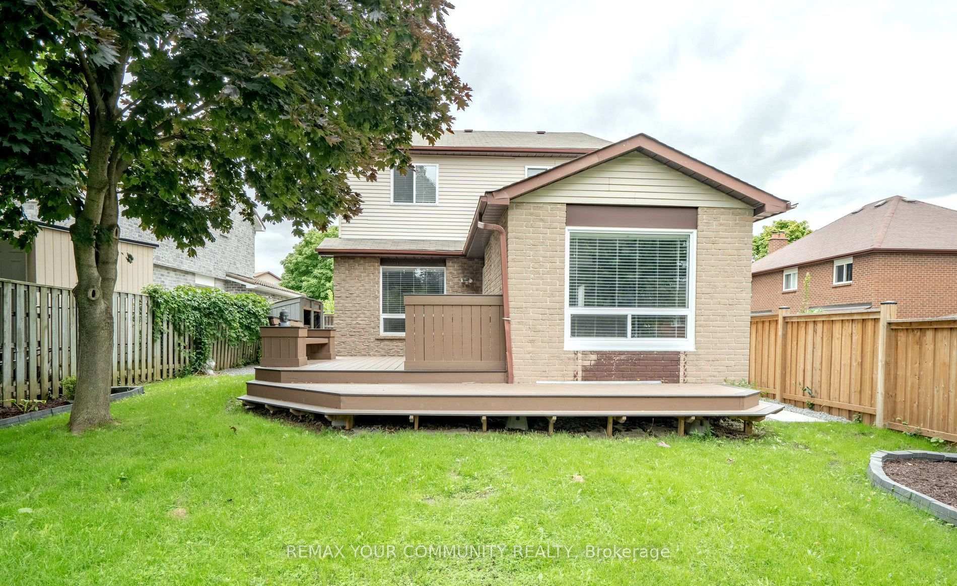 Photo 37 of 700 Stonepath Circle, Pickering, Amberlea — HOMEH