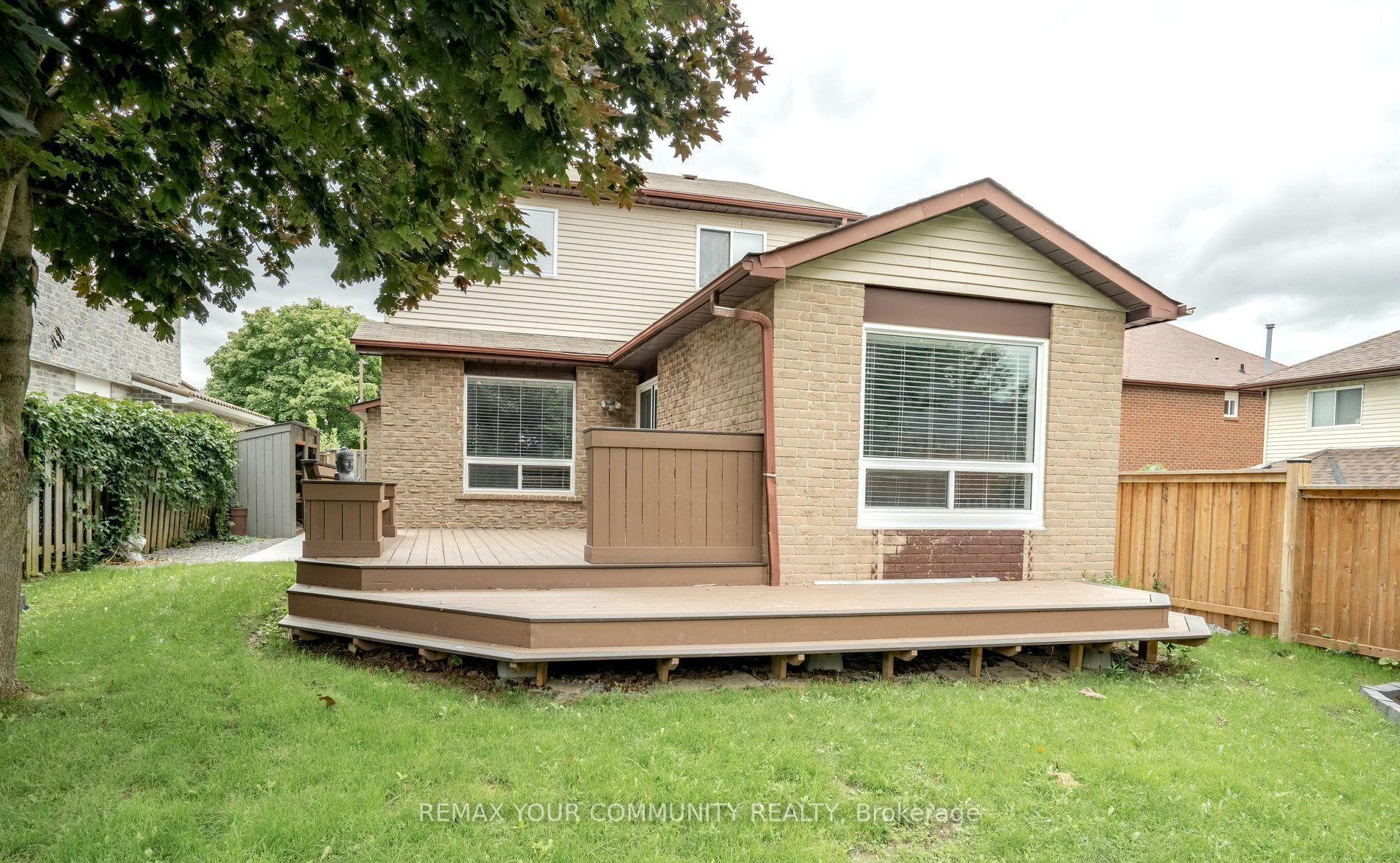 Photo 41 of 700 Stonepath Circle, Pickering, Amberlea — HOMEH